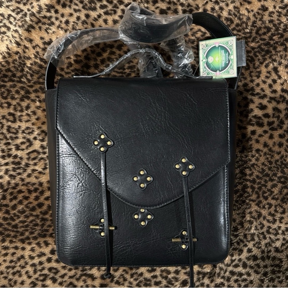 ✿ Her Universe Wicked Elphaba Messenger Bag ✿